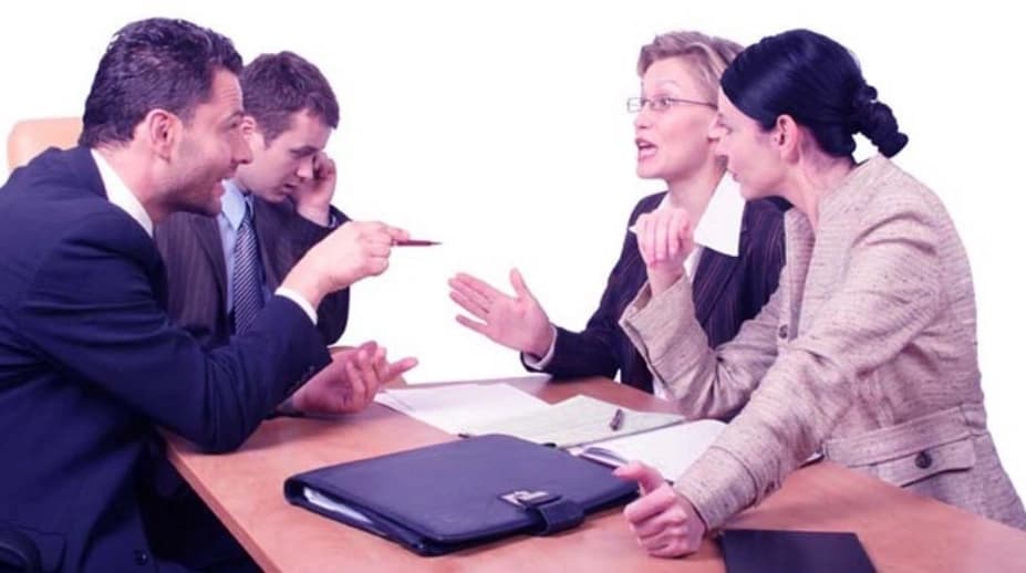 Contesting-a-will Family contesting a will